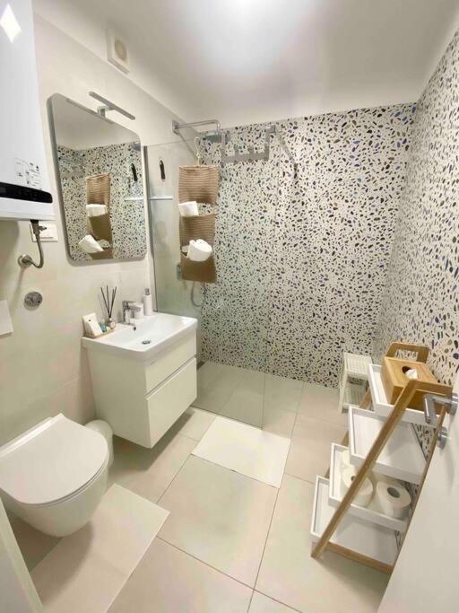 Studio Apartment Rosa Krk 克尔克 外观 照片