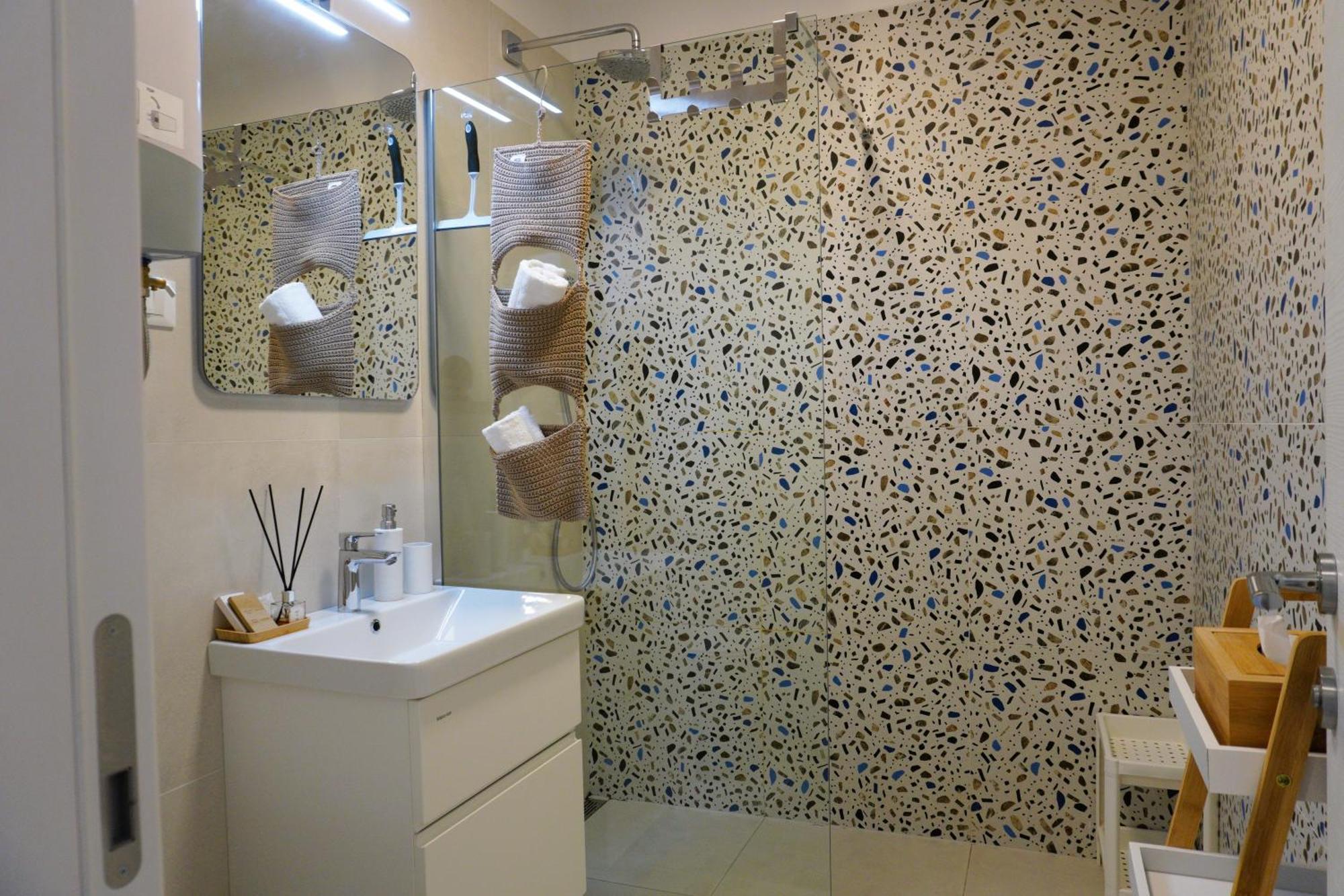 Studio Apartment Rosa Krk 克尔克 外观 照片