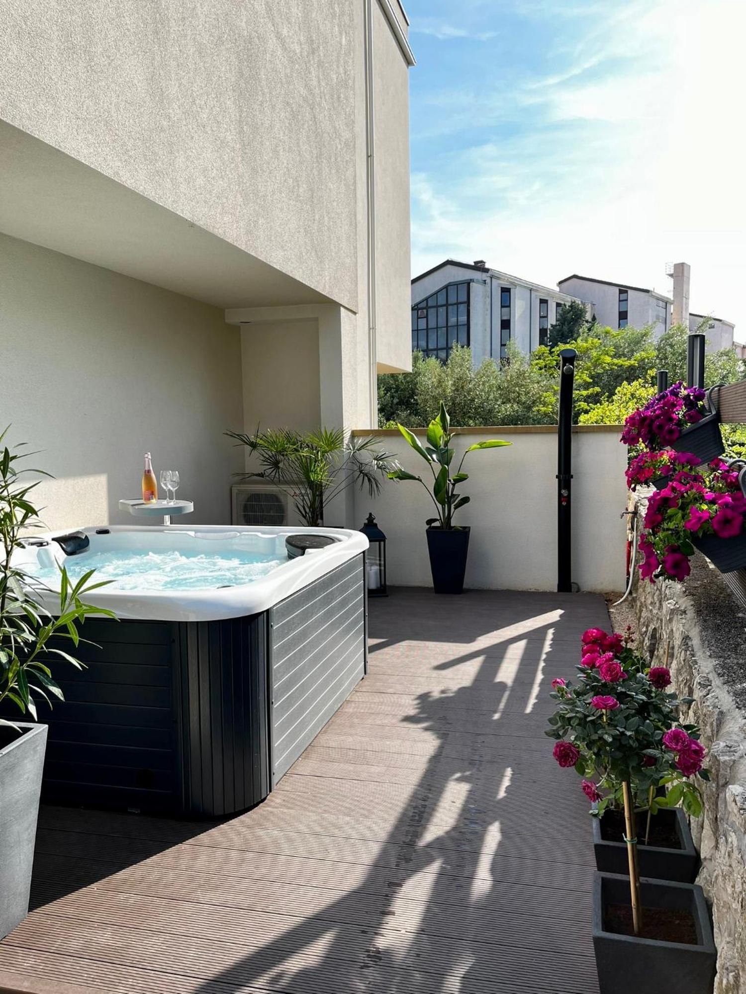 Studio Apartment Rosa Krk 克尔克 外观 照片